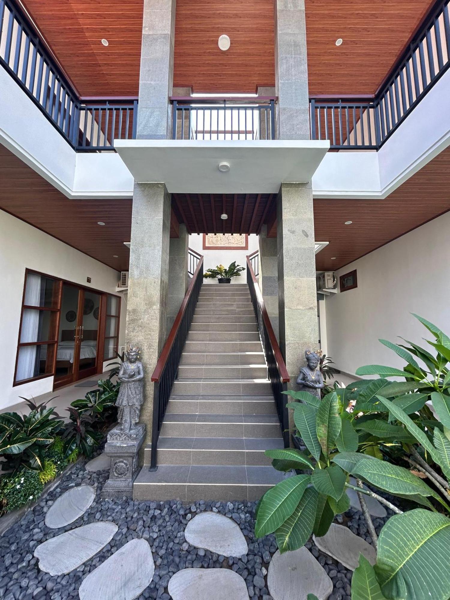 Villa Son Sun Uluwatu  Exterior photo